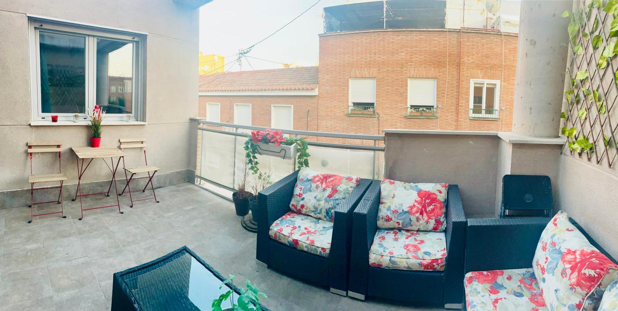 Atico Con Terraza - Cerca A Rio Apartment Madrid